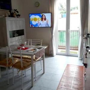 One bedroom appartement with city view terrace and wifi at Roma