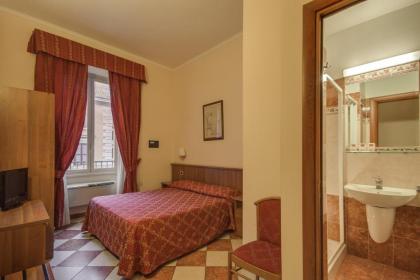 Hotel Romantica - image 18