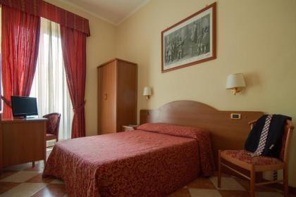 Hotel Romantica - image 20