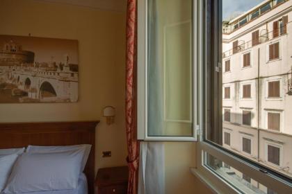 Hotel Romantica - image 5