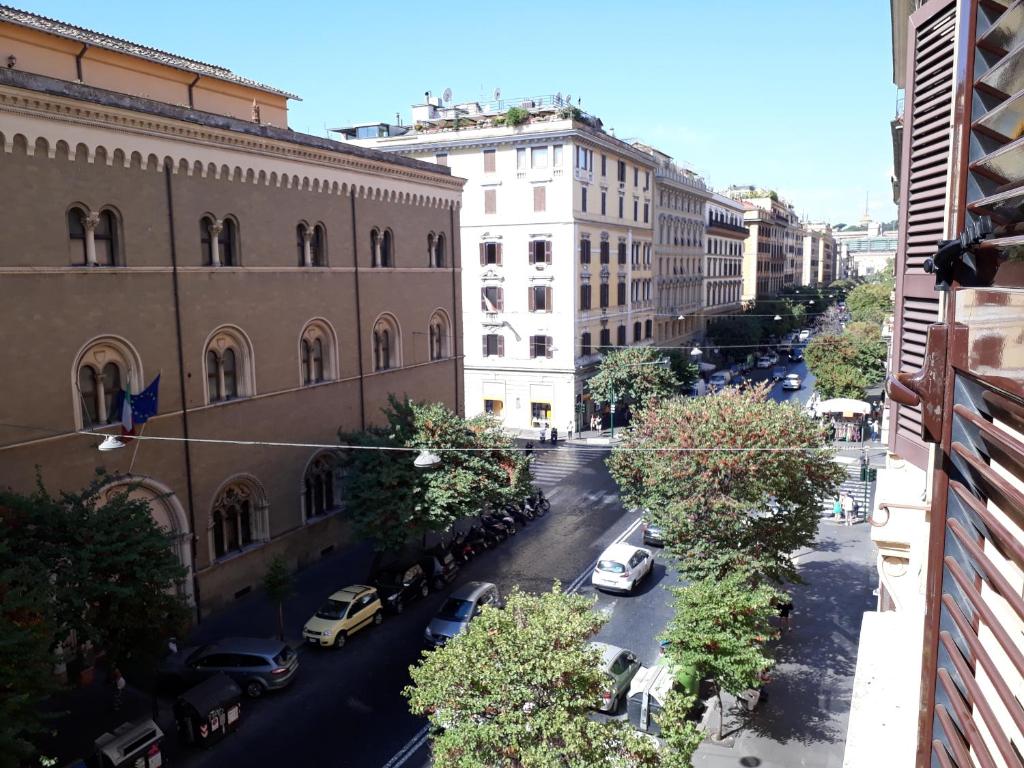 Residenza Cola Di Rienzo - Suite In Rome - image 3