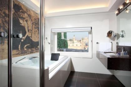 Hotel Nazionale Rome - image 1