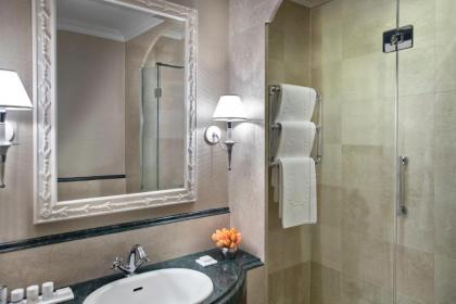 Rome Marriott Grand Hotel Flora - image 20