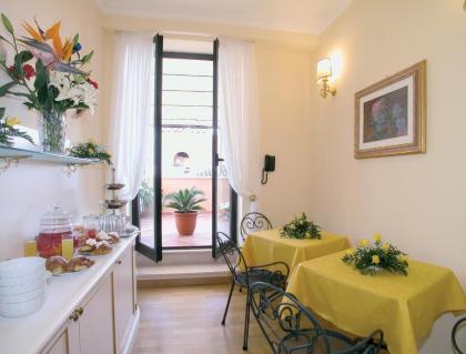 Hotel La Lumiere Di Piazza Di Spagna - image 12