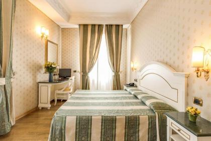 Hotel La Lumiere Di Piazza Di Spagna - image 19