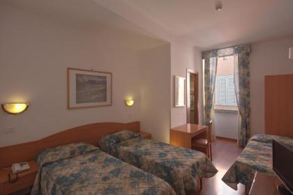 Hotel Tirreno - image 2