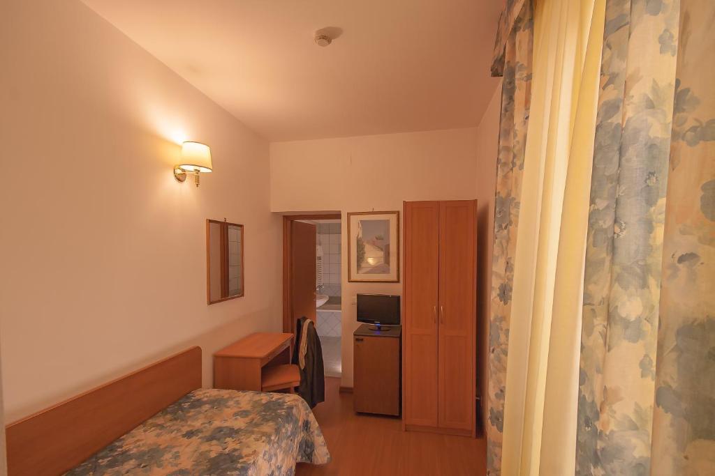 Hotel Tirreno - image 3