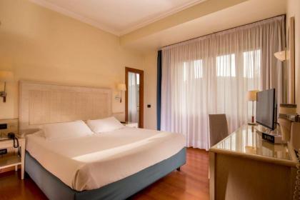 Best Western Globus Hotel - image 1