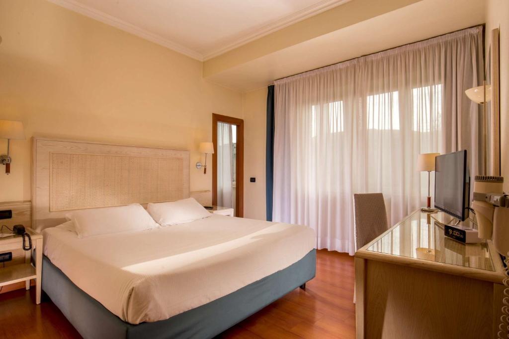 Best Western Globus Hotel - main image