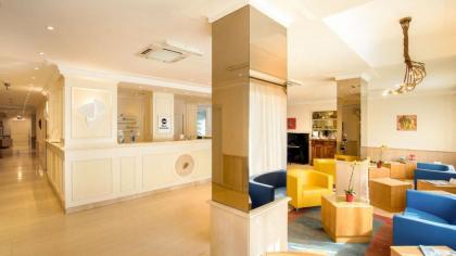 Best Western Globus Hotel - image 17