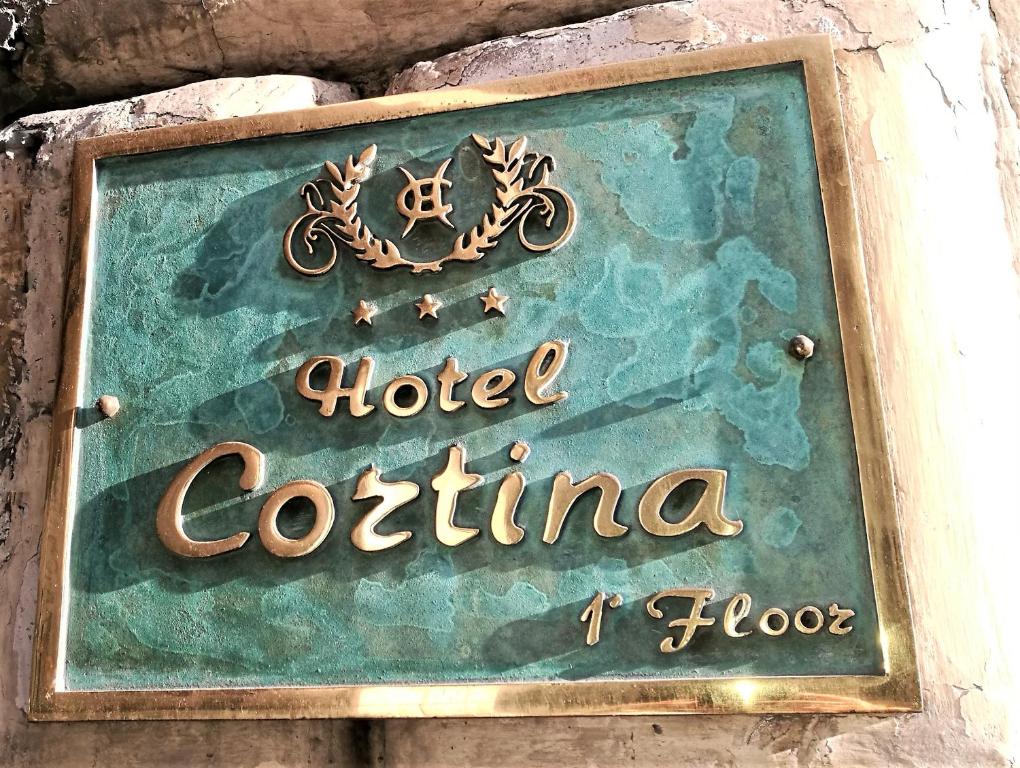 Hotel Cortina - image 3