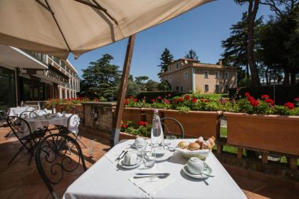 Appia Park Hotel - image 19