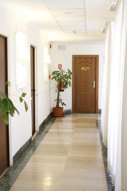 Hotel San Giusto - image 7