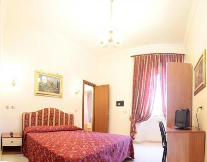 Hotel Euro Quiris - image 11