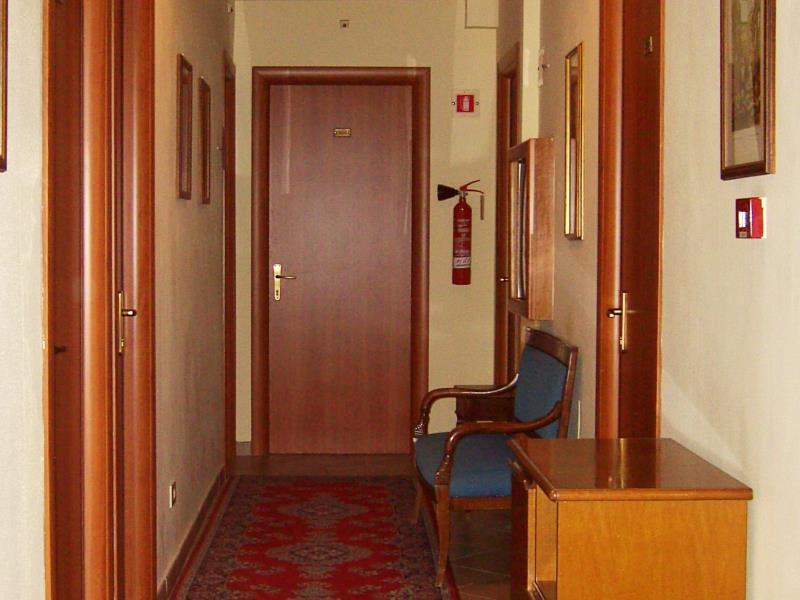 Hotel Stella - image 4