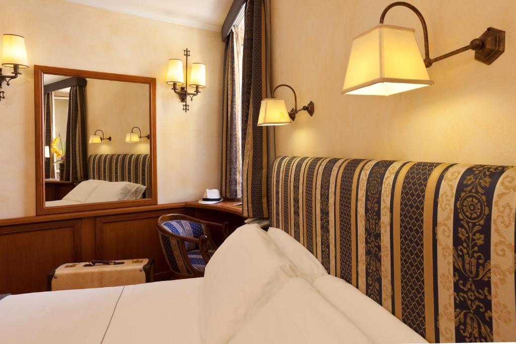 Hotel La Fenice - image 7