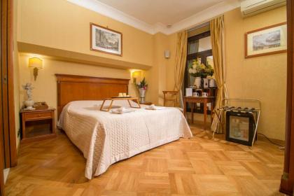 Luxury Rooms H 2000 Roma - image 10