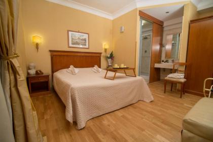 Luxury Rooms H 2000 Roma - image 15