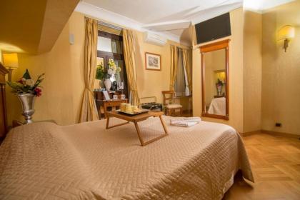 Luxury Rooms H 2000 Roma - image 7