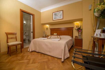 Luxury Rooms H 2000 Roma - image 9