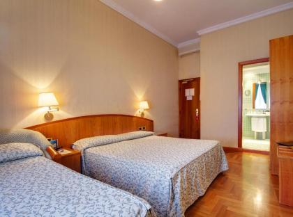 Corot Hotel - image 20