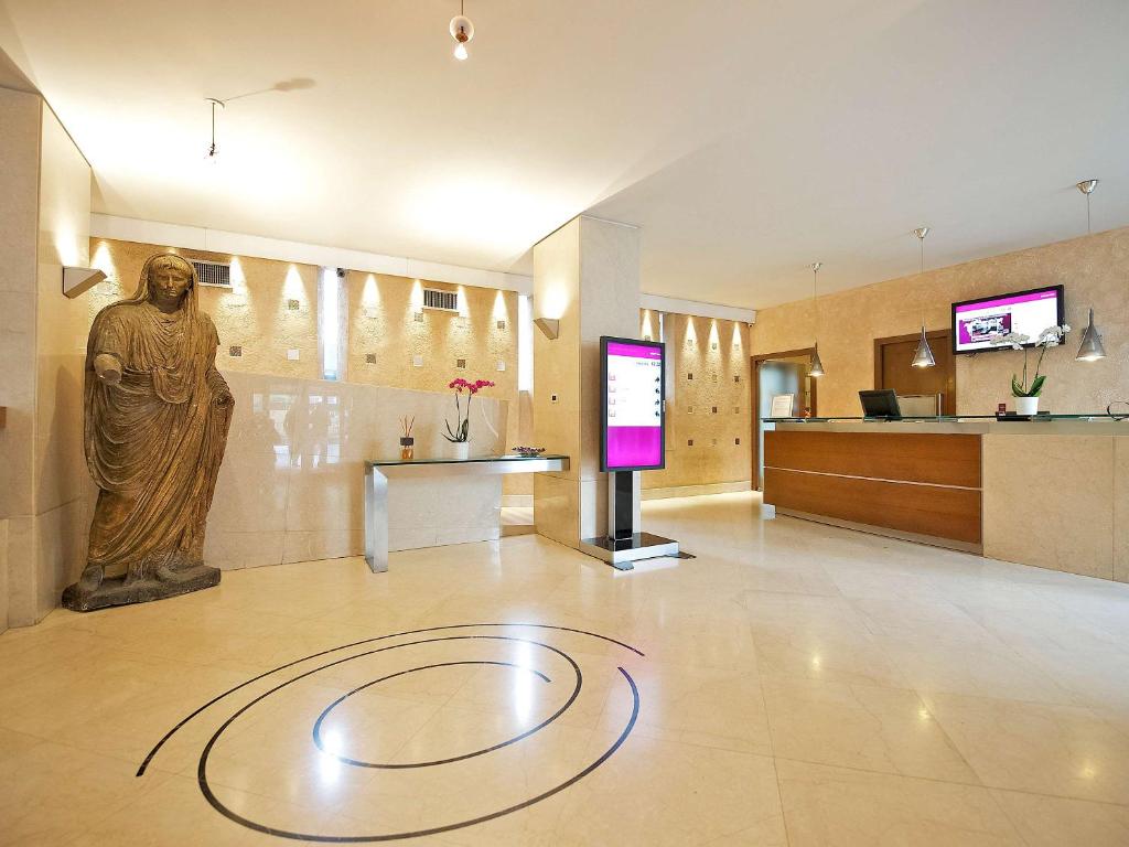 Mercure Rome Colosseum Centre - main image