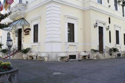 Hotel Villa Pinciana - image 19