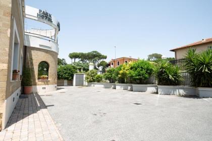 Cervara Park Hotel - image 20