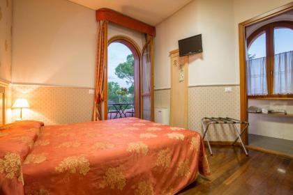 Hotel Arco Di Travertino - image 11