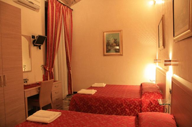 Hotel Campidoglio - image 4