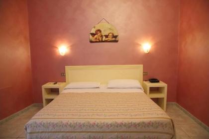 Hotel PRINCIPE AMEDEO - image 1