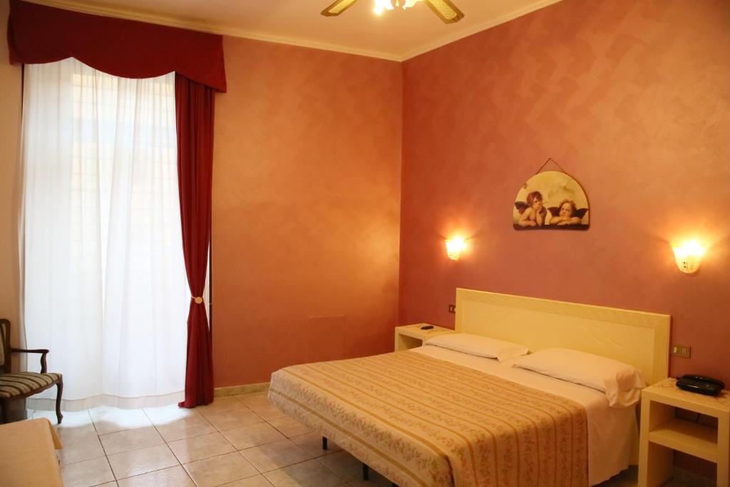 Hotel PRINCIPE AMEDEO - image 3