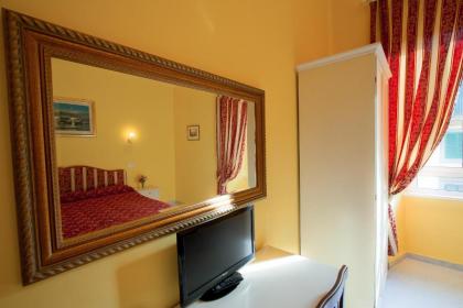 Bed In Roma - image 9