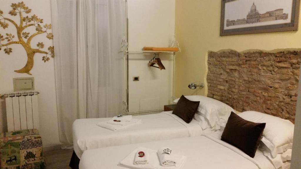 Navona First Rooms - image 7