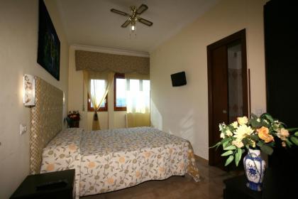 Tiburtina Guesthouse - image 17