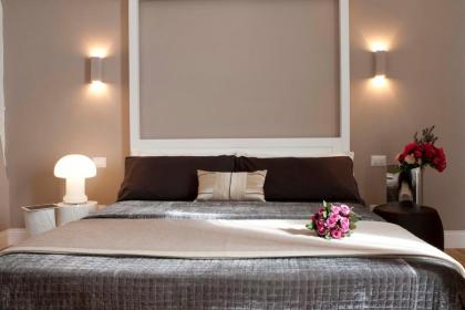 Cardilli Luxury Rooms - image 14