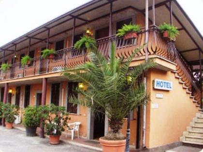 Hotel La Locanda Del Borgo - image 4