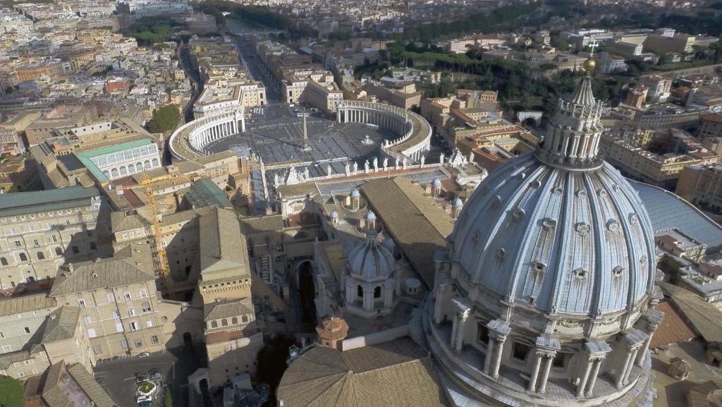 Rome Vatican Suite - image 7