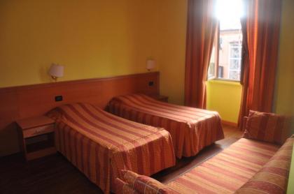 Hostel Beauty - image 17