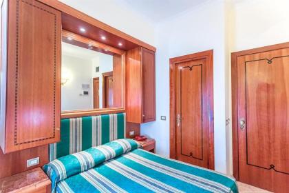 Raeli Hotel Floridia - image 14