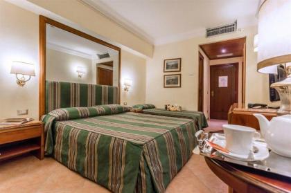 Raeli Hotel Regio - image 11