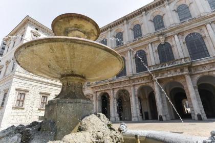 Trevi Fountain Guesthouse - image 8