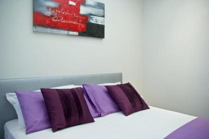 Roma Naif Rooms - image 12