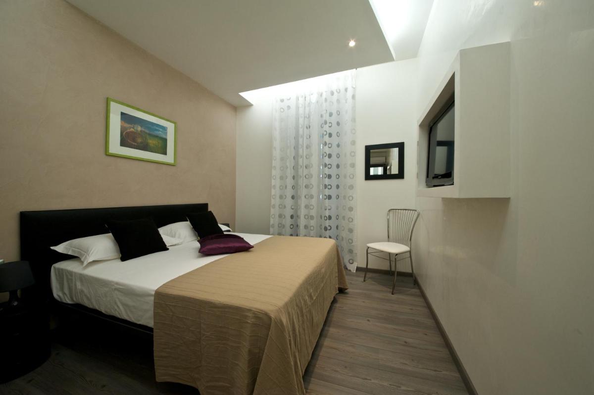 Roma Naif Rooms - image 5