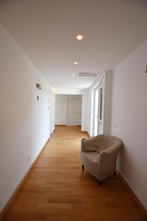 Guesthouse 2012 - image 6