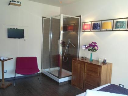 Aida Charming Rooms - image 12