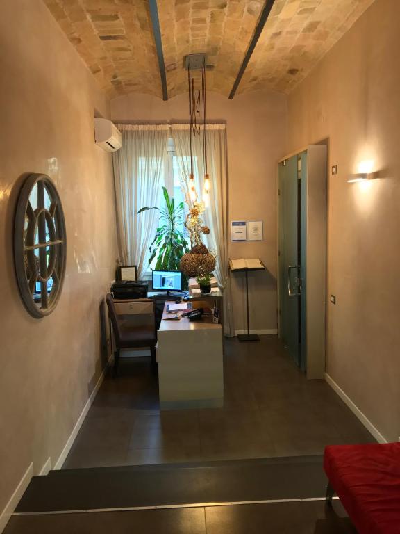 Boutique Rome Inn - image 2