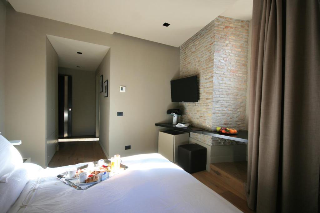 Campo Marzio Luxury Suites - image 4