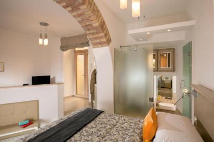 Vatican Studio Apartment - image 5