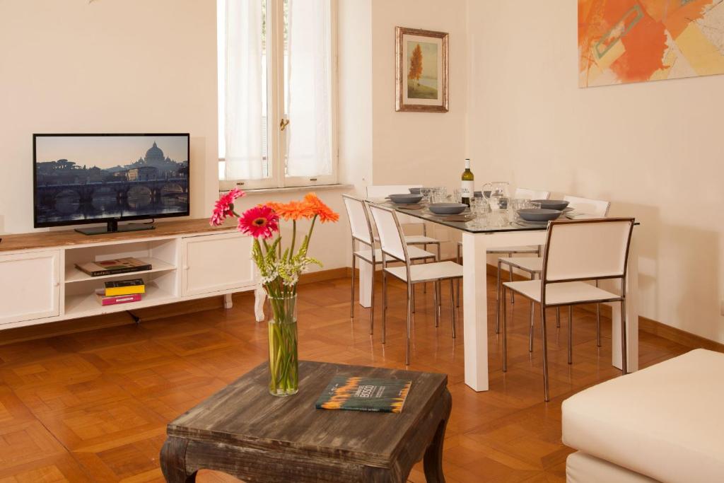 Casavignoni luxury apartment with terrace - image 2